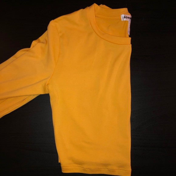 Sommer Ray Work-Out Crop - Picture 3 of 5